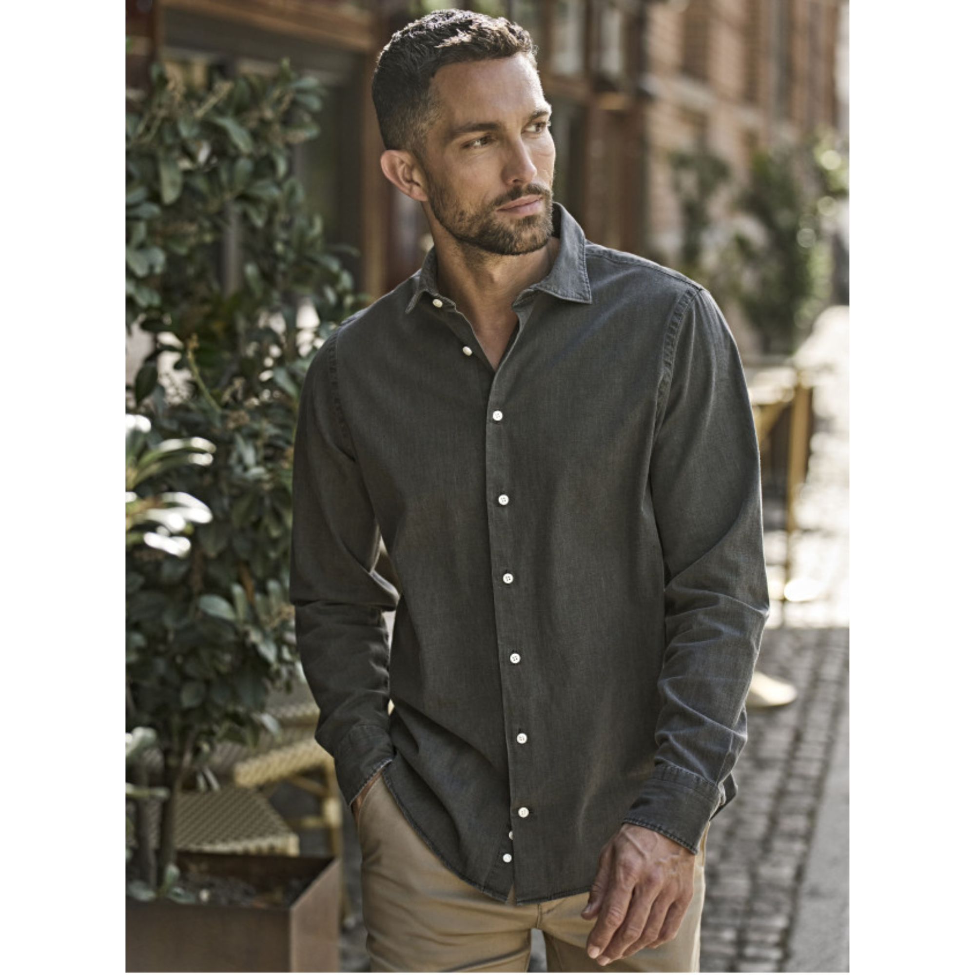 Denim Line – Chemise en jean homme coupe cintrée