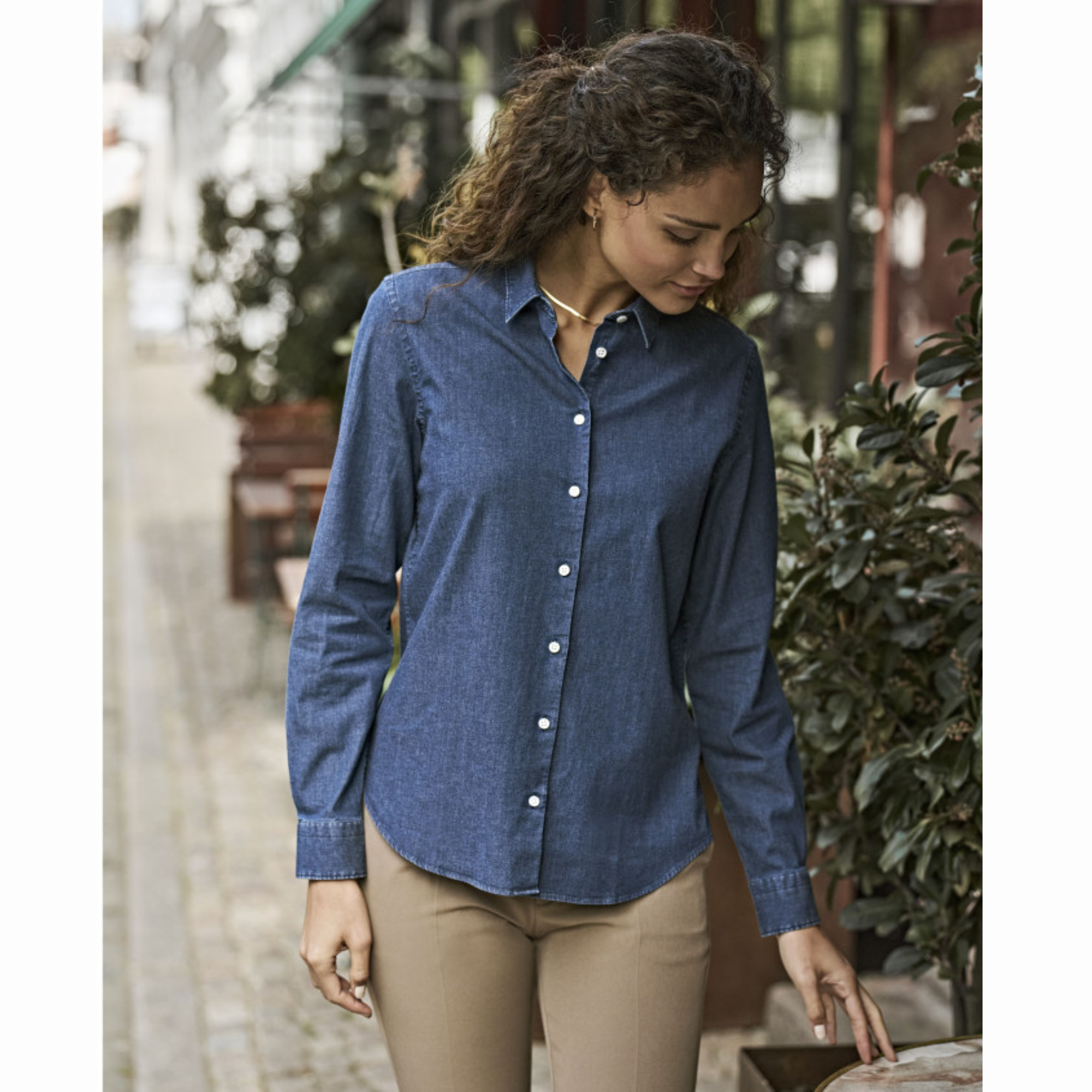 Denim Line Femme - Chemise en jean femme coupe cintrée